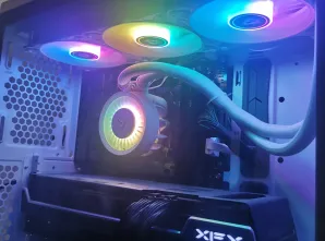 High-end PC – Ryzen 7 9800X3D + RX 7900XT – Perfektno stanje