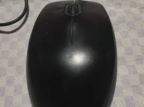 Logitech miš