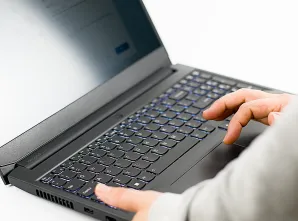 FISKALNI Lenovo Gaming 3 Ryzen 5 5500H/8GB/RTX 2050 laptop